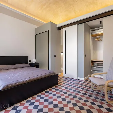 Real Tenuta By Domus Sicily מלון דירות 3*